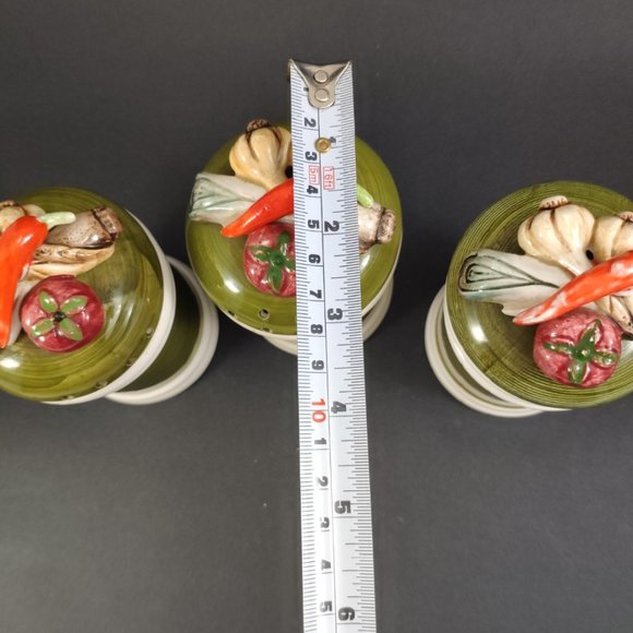 Garden Harvest Shakers Canister Set of 3, MCM Arnart 5th Avenue, 5.75" - Picture 9 of 9